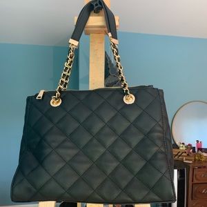 perfect black purse 👛